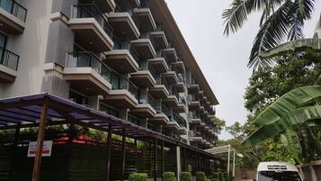 Studio, Multiple Bedrooms, Accessible, Balcony | Exterior