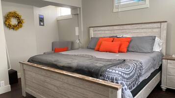 Apartment, Multiple Beds (622 W. Laurel St. - Lower) | 2 bedrooms, iron/ironing board, travel crib, WiFi