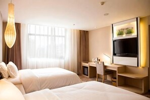 A hotel room with two beds, a desk, a chair, a TV, and a large window. - Lufeng Hotel (HuizhouLongmen) (Longmen)