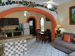 Fridge, microwave, electric kettle, cookware/dishes/utensils - Cozy Obelisk Apartment (Puerto Vallarta)