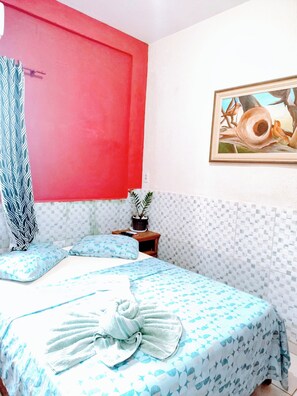 1 bedroom, desk, free WiFi, bed sheets