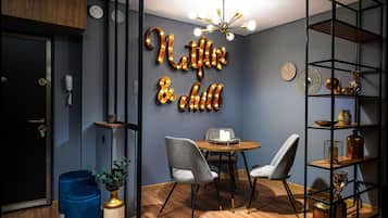 Apartment, 1 Schlafzimmer, Balkon, Stadtblick | Speisen