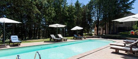 House, 5 Bedrooms, Accessible | Sundeck