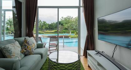 Hua Hin One Bedroom One Bathroom With Pool Access Beachfront Nice Furniture
