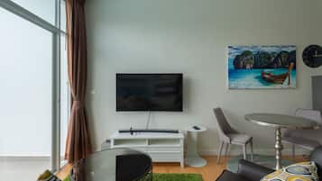 Apartment, 1 Bedroom, Accessible, Pool View | Ruang tamu