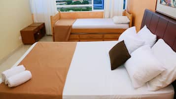 Studio, Multiple Bedrooms, Smoking, Balcony | 1 bedroom