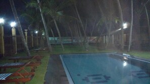 Outdoor pool - Villa Roma Sea Beach View (Galle)