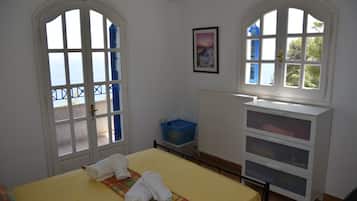 Casa, 2 quartos, sacada, vista para o jardim | 2 quartos, roupa de cama