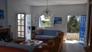 Casa, 2 quartos, sacada, vista para o jardim | Área de estar