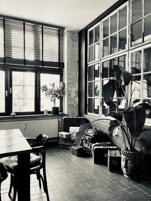 Interior - 250SQM STORAGE LOFT APARTMENT SONNENALLEE Industrial Style (Berlin)