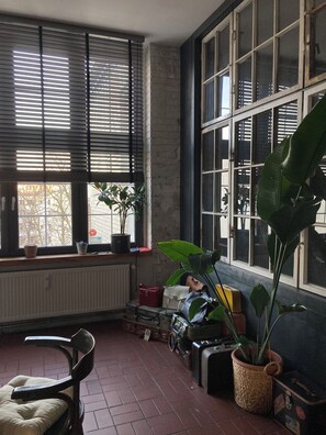 Interior - 250SQM STORAGE LOFT APARTMENT SONNENALLEE Industrial Style (Berlin)