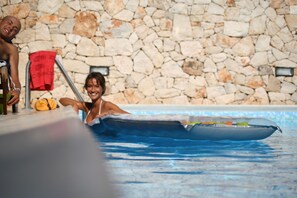 Appartamento, 2 camere da letto, terrazzo, vista giardino | Piscina | Piscina all'aperto