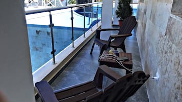 Apartamento, 1 quarto, para fumantes, sacada | Fachada