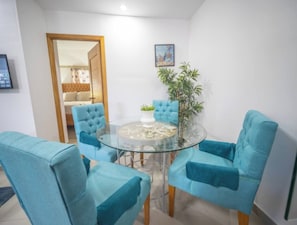 Apartment, 1 Bedroom, Smoking, Balcony | Dining room