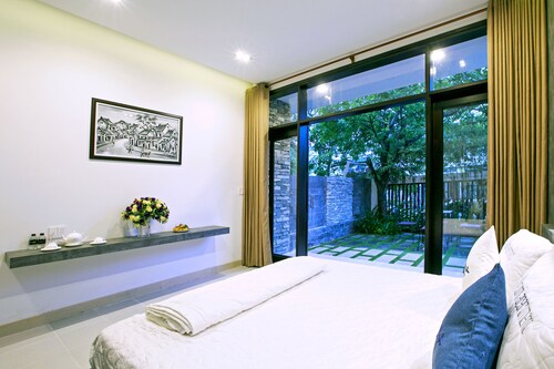 Azumi 02 Bedroom on Ground Floor Apartment Hoian With a Full Kitchen Facilities