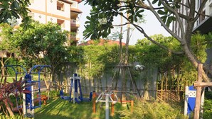อพาร์ทเมนท์, 1 ห้องนอน, พร้อมสิ่งอำนวยความสะดวกสำหรับผู้พิการ, วิวทะเล | พื้นที่เล่นสำหรับเด็ก