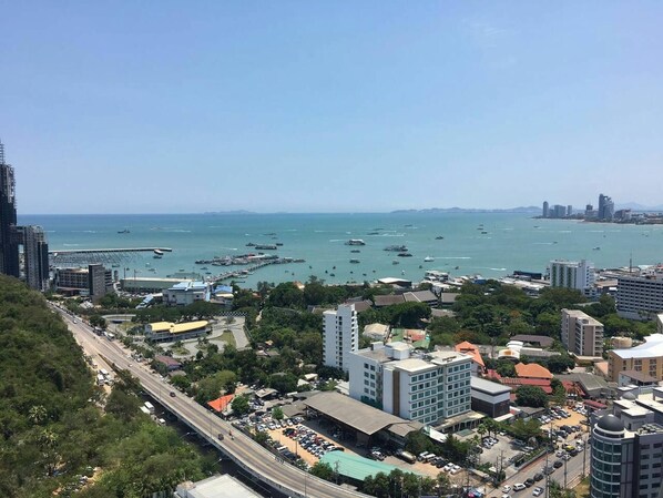 Aerial view - 3008 - 1 Bedroom Seaview Apartment, Unixx Pattaya (Pattaya)