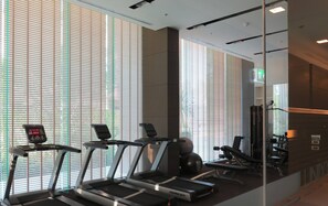 Apartment, 1 Bedroom, Accessible, Ocean View | Fitness facility