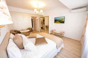 Studio, Multiple Bedrooms, City View | Room amenity - Tres Chic Studio - Victoria Avenue (Bucharest)