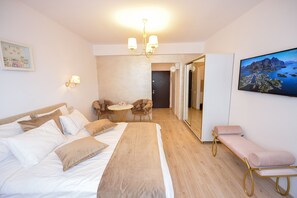 开间, 多间卧室, 城市景观 | 餐厅