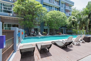 Kondominium, 2 kamar tidur, balkon, pemandangan kolam renang | Kolam renang | Kolam renang outdoor