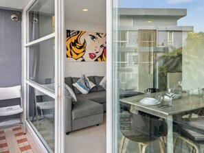 Apartment, 2 Schlafzimmer, Balkon, Poolblick | Innenbereich