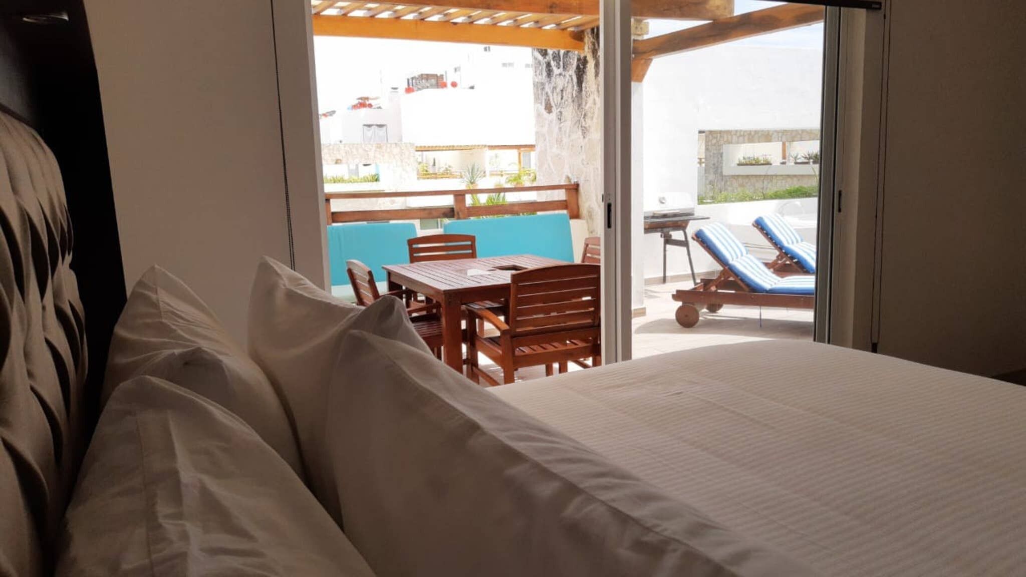 Condo, 3 Bedrooms, Balcony, City View | 4 bedrooms