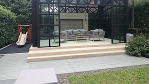 Condo, 1 Bedroom, Balcony, City View | Property grounds - Brand New Luxury 1 Br Near 2mrt 2bts 3 Shopping (Bangkok)