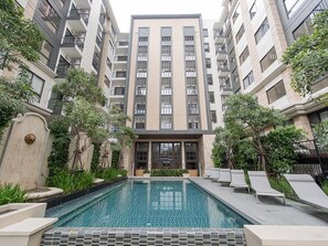 Pool - Brand New Luxury 1 Br Near 2mrt 2bts 3 Shopping (Bangkok)