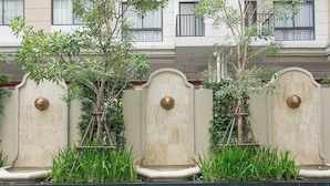 Condo, 1 Bedroom, Balcony, City View | Exterior - Brand New Luxury 1 Br Near 2mrt 2bts 3 Shopping (Bangkok)