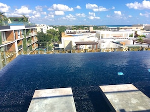 Appart'hôtel, 2 chambres, balcon, vue ville | Piscine | Piscine extérieure