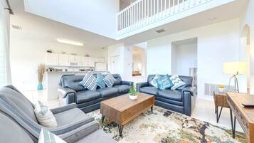 Vil·la, 5 dormitoris, piscina privada, vistes al jardí | Sala d'estar