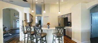 5 Bedroom Executive Pool Home With Games Room