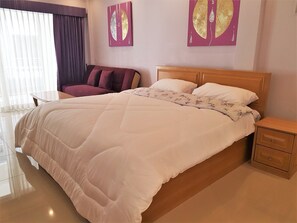 Studio | WiFi, bed sheets - Spacious 3rd Floor Studio at Baan Suan Lalana (Pattaya)