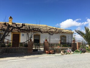 Exterior - Cortijo La Huerta Private Pool (Alcala la Real)