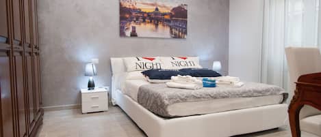 Apartment, 2 Bedrooms, Smoking, Balcony | 2 bedrooms