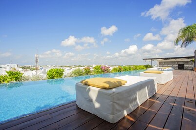 Lovely One Bedroom With Amazing Terrace View!!