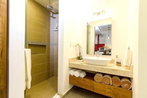 Apartment, 1 Schlafzimmer, Balkon, Stadtblick | Badezimmer