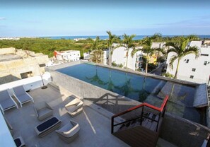 Appartement, 1 chambre, balcon, vue ville | Piscine | Piscine extérieure