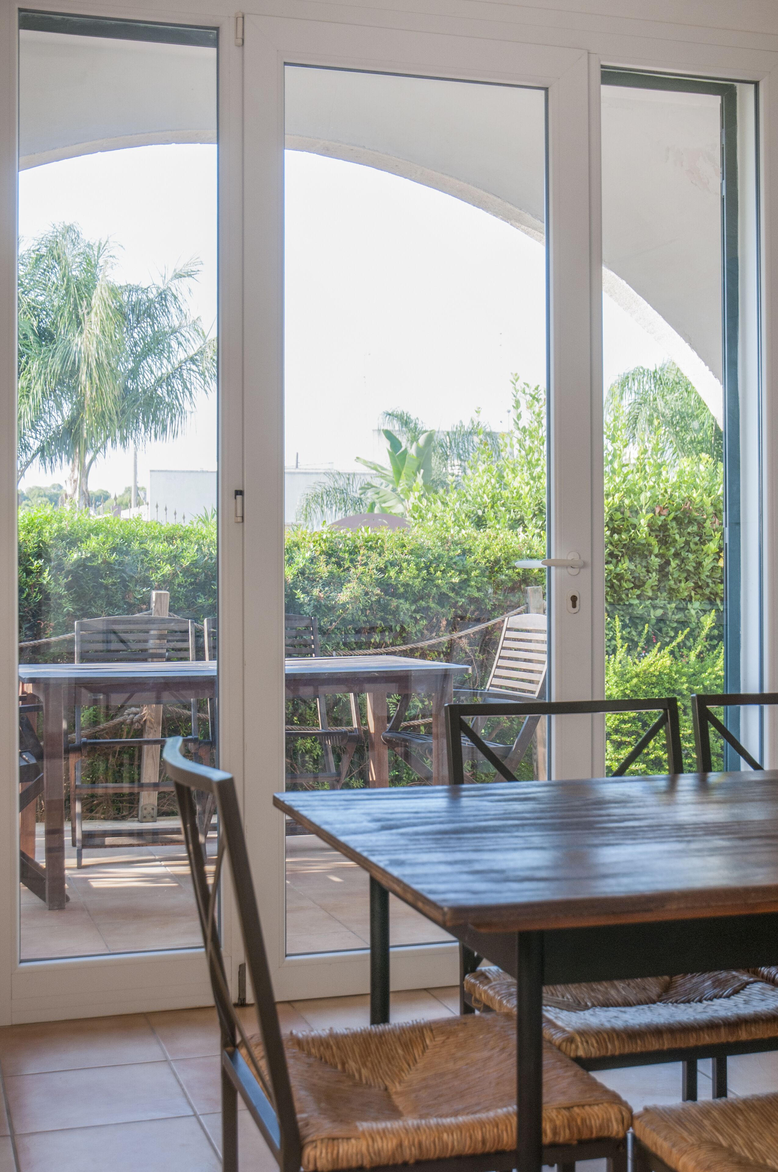 Apartment, 2 Bedrooms, Patio, Ocean View | Tempat makan