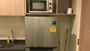 Condo, 1 chambre, accessible aux personnes à mobilité réduite, vue sur la ville | Cuisine privée
