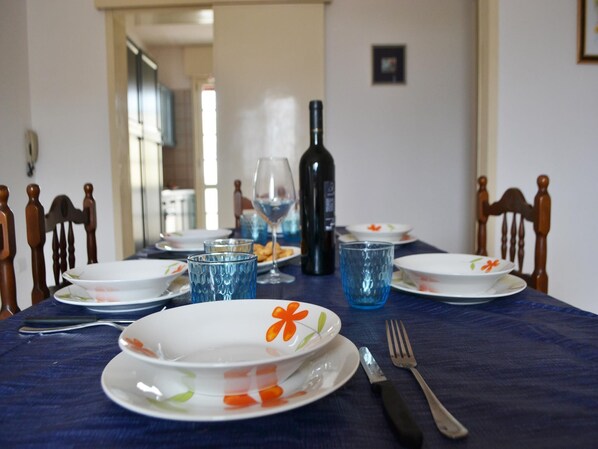 Apartment, 2 Schlafzimmer, Raucher, Balkon | Speisen