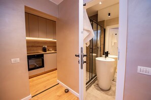 Apartment, 1 Bedroom, City View | Bathroom