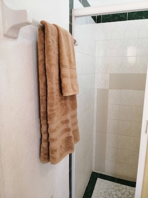 Apartment, 1 Schlafzimmer | Badezimmer | Haartrockner, Handtücher