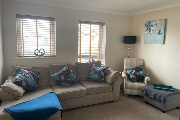 Apartment, 2 Bedrooms | Living area | TV