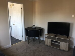 Apartment, 2 Bedrooms | Interior