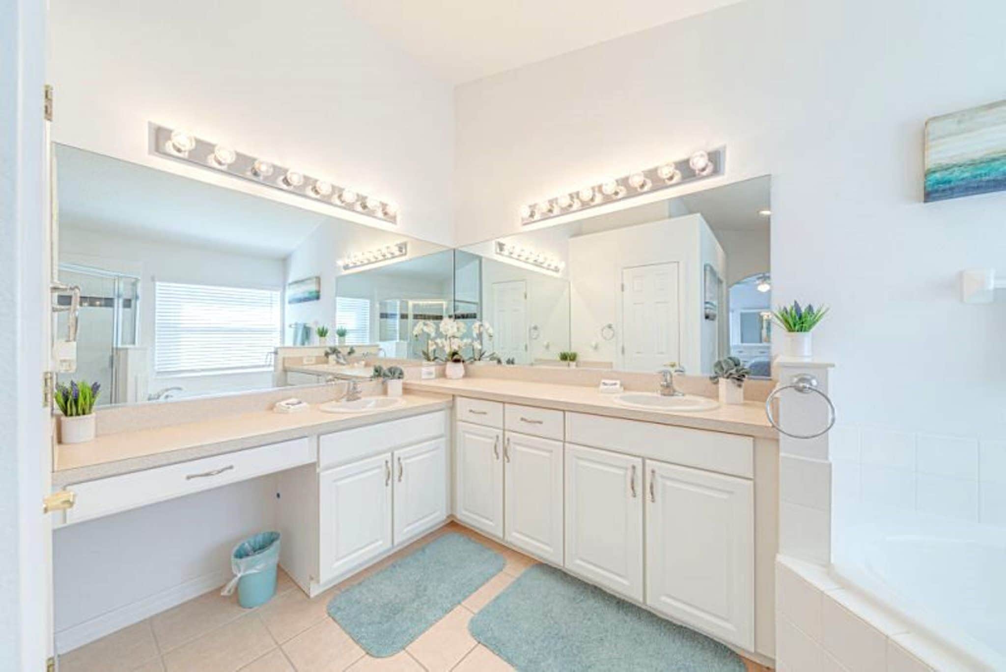 Photo - Glenbrook Resort - 4 bedroom executive private pool home