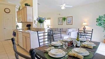 Villa, 4 Bedrooms, Private Pool, Garden View | Dining room