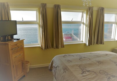 Pennan Inn BnB&Gallery