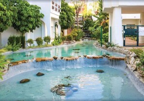 Apartment, 2 Bedrooms, Balcony, Ocean View | Garden